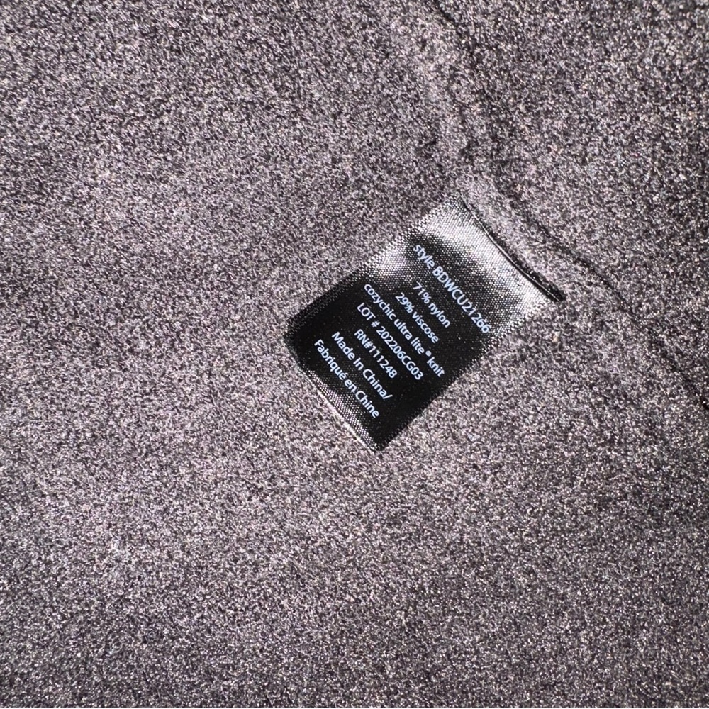 Barefoot dreams sweater - Picture 5 of 11